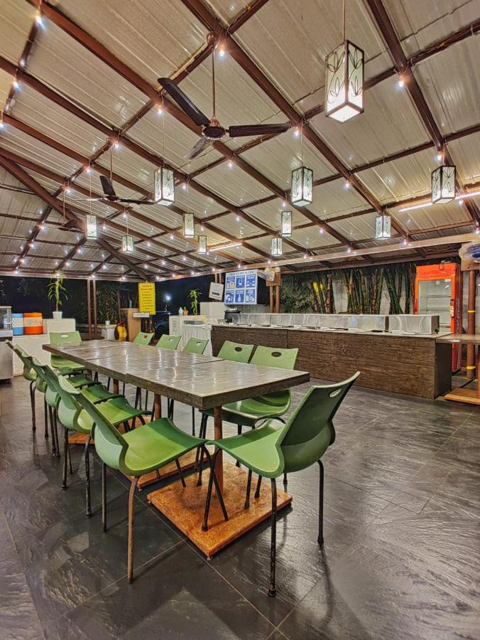 Hotel Ashwin Igatpuri, Pure Veg & Jain Food Екстер'єр фото