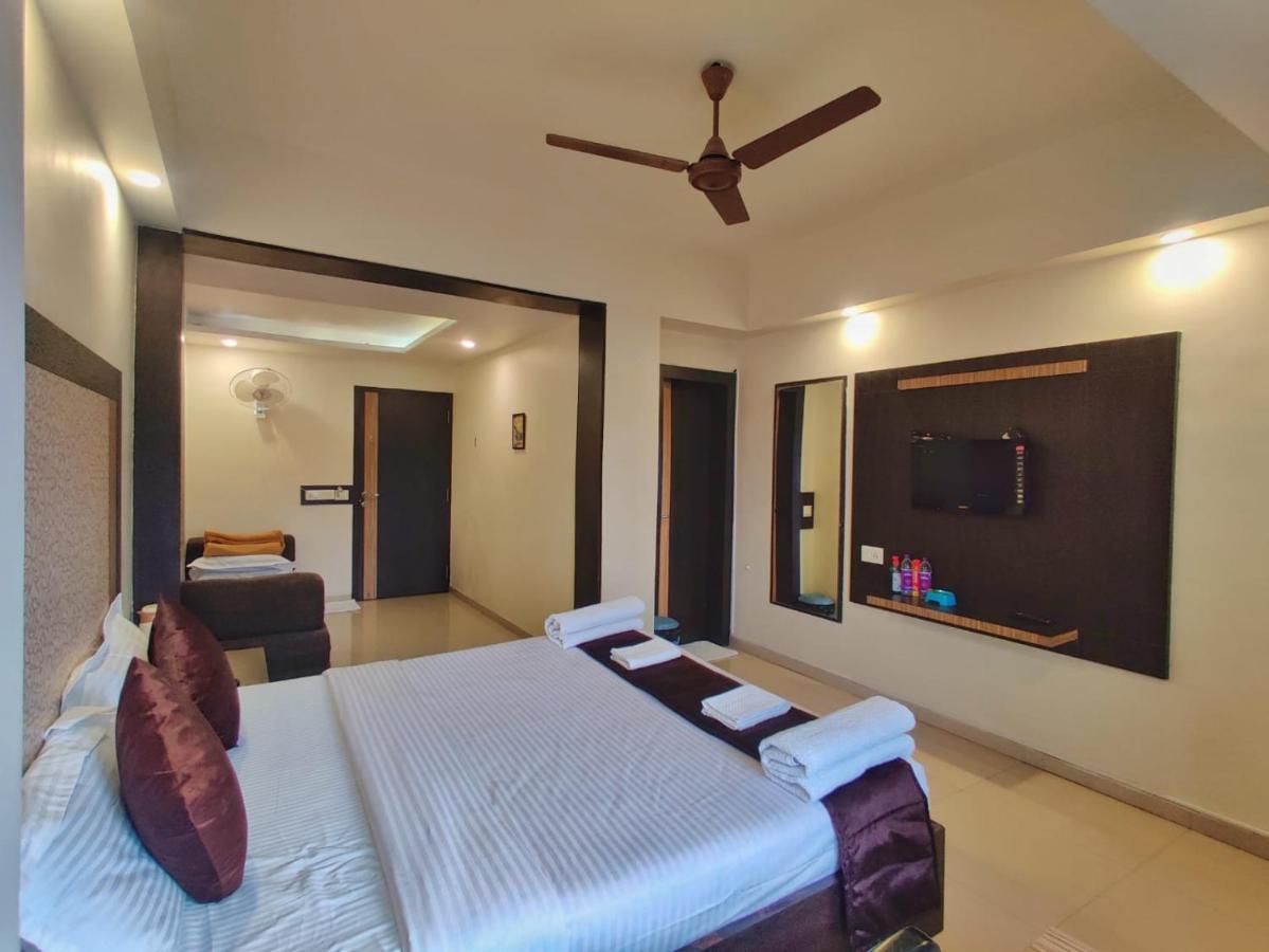 Hotel Ashwin Igatpuri, Pure Veg & Jain Food Екстер'єр фото