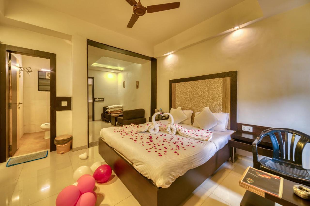 Hotel Ashwin Igatpuri, Pure Veg & Jain Food Екстер'єр фото
