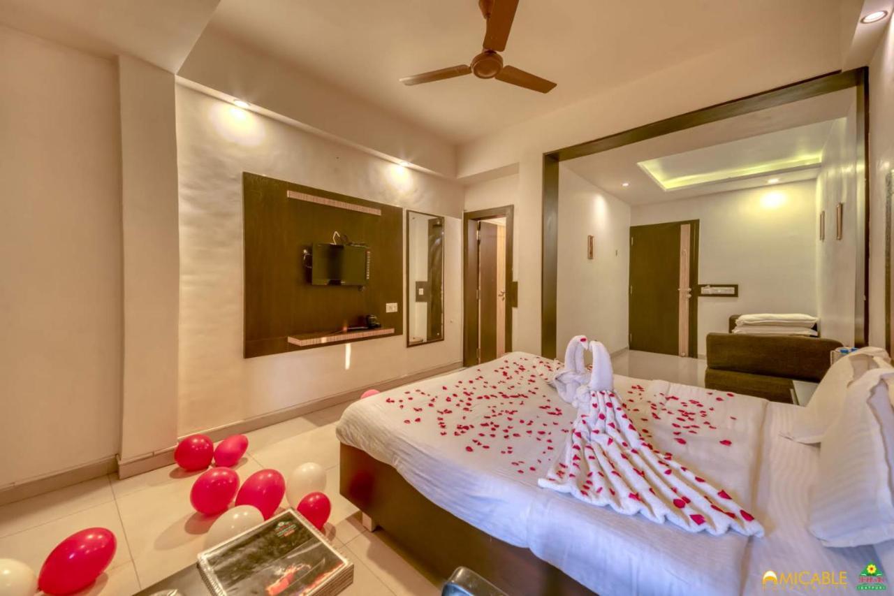 Hotel Ashwin Igatpuri, Pure Veg & Jain Food Екстер'єр фото