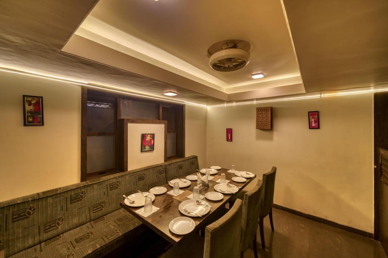 Hotel Ashwin Igatpuri, Pure Veg & Jain Food Екстер'єр фото