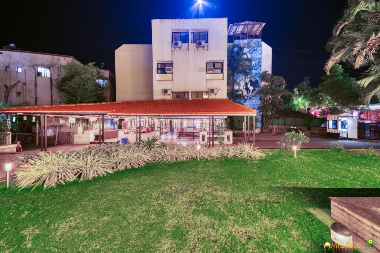 Hotel Ashwin Igatpuri, Pure Veg & Jain Food Екстер'єр фото